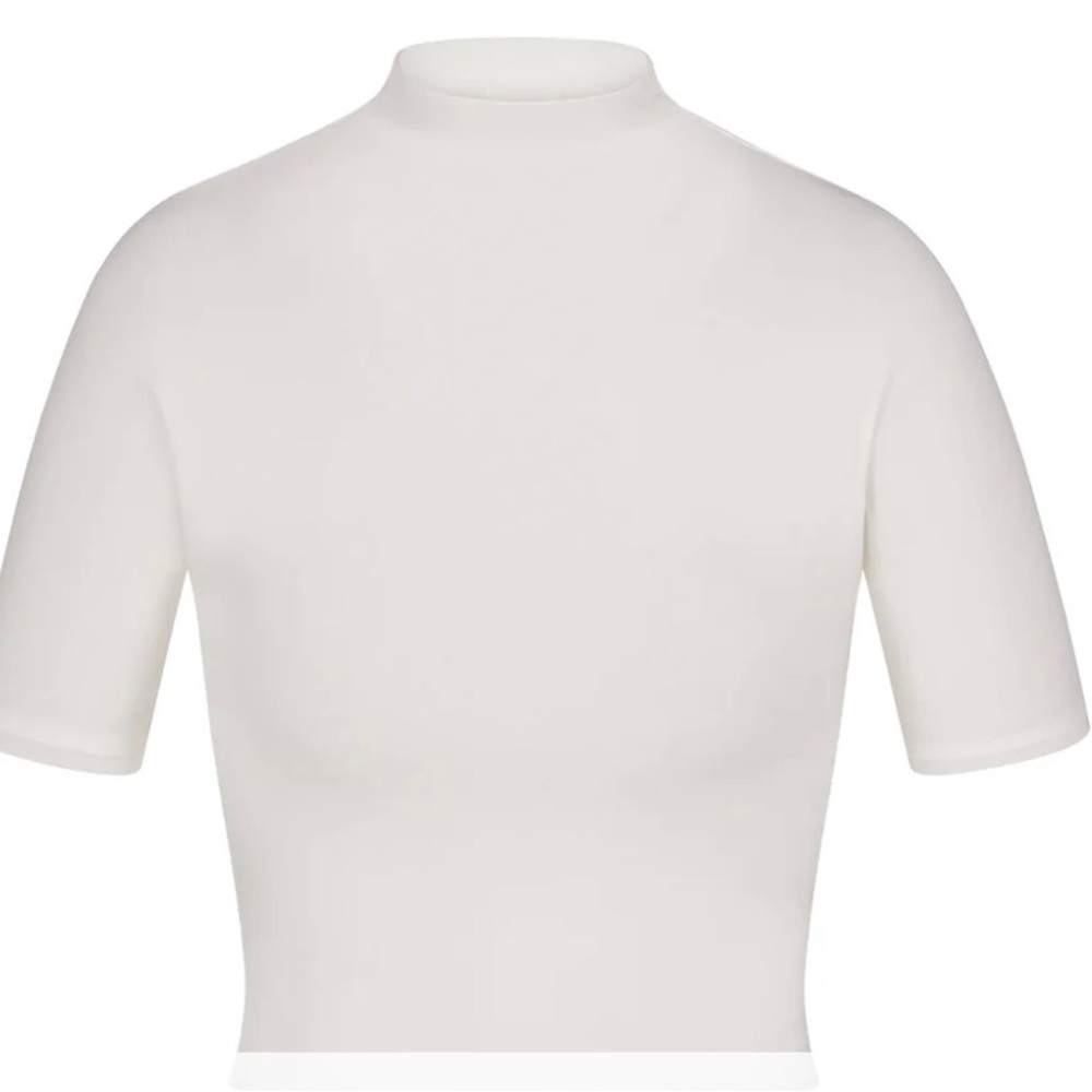 SKIMS RAW EDGE CROPPED T-SHIRT